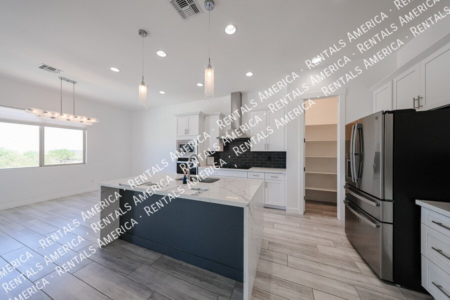 Building Photo - 31219 N 136th Wy