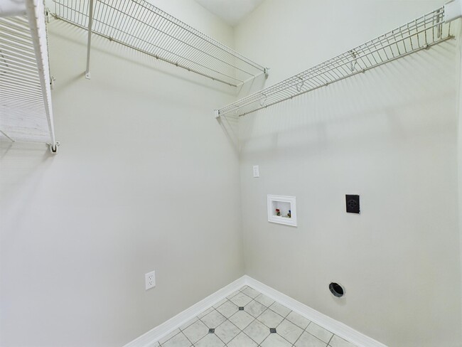 Building Photo - 143 Creve Core Dr