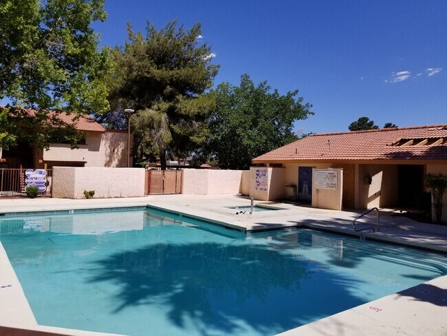 Building Photo - *FREE RENT THRU 6-30-26**HCVP considered*DOWNSTAIRS 1BD 1BA CONDO!