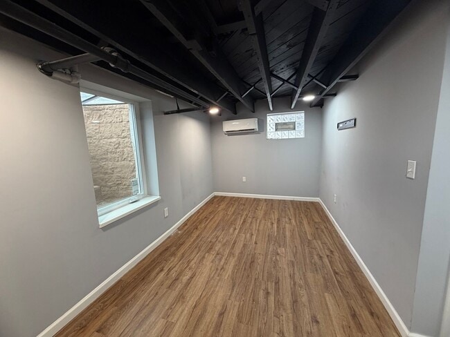 Building Photo - 6611 Kennedy Ave