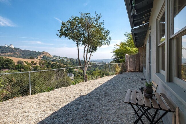 Building Photo - Fully Furnished: Mid-Century w/views of Griffith Observatory in the Hollywood Hills!