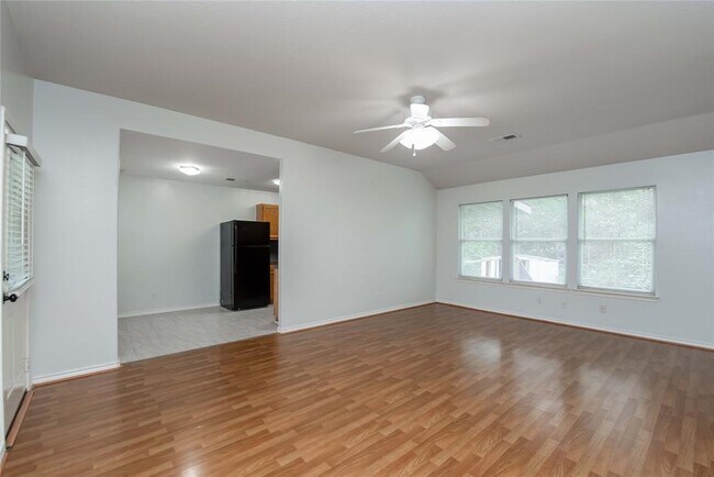 Building Photo - 10680 Royal York Dr