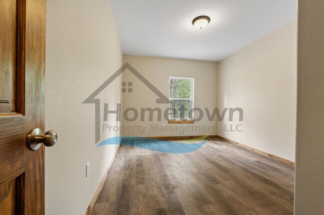 Building Photo - 4-Bedroom 2-Bathroom Home with Attached 2-Car Garage Available in Blanchard!