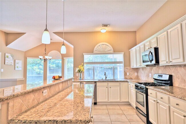 Building Photo - 4530 Springfield Lakes St