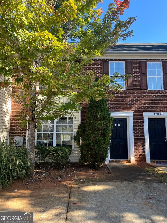 Primary Photo - 4702 St James Way