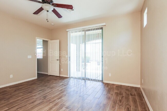 Building Photo - 12690 S 184th Ave