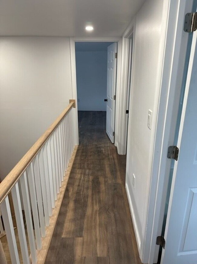 Building Photo - 129 E Market St