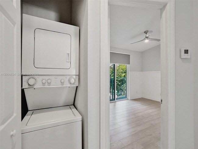 Building Photo - 835 NE 19th Ave