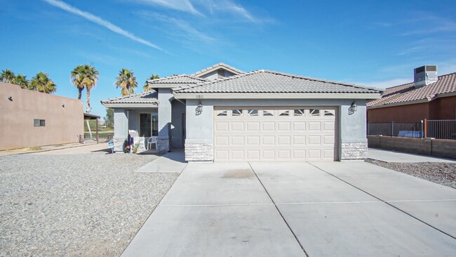 Primary Photo - 11811 Apache Ave