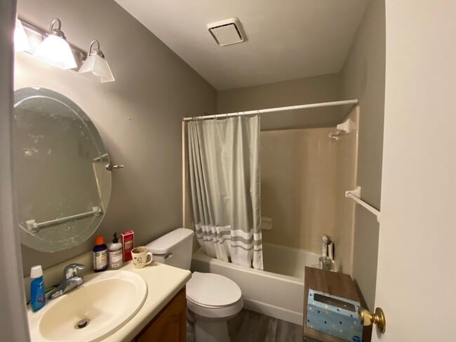 Building Photo - 1226 Brafforton Dr
