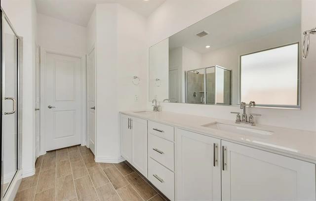 Building Photo - 1112 Water Canna Dr