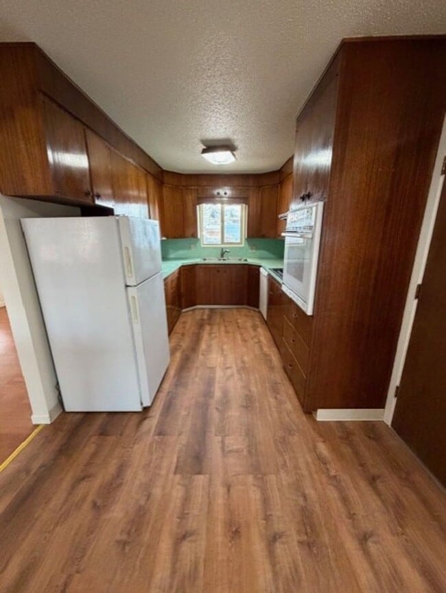 Building Photo - Beautiful 3 Bed 2 Bath House