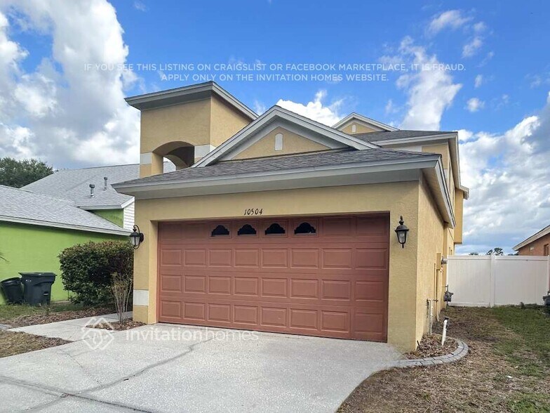 Primary Photo - 10504 Lakeside Vista Dr