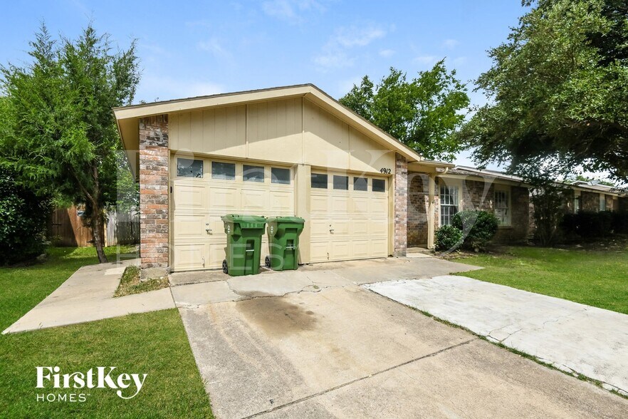 Building Photo - 4912 Sandalwood Ln