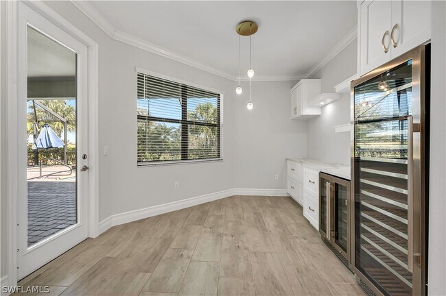 Building Photo - 17550 Elkgrove Ln