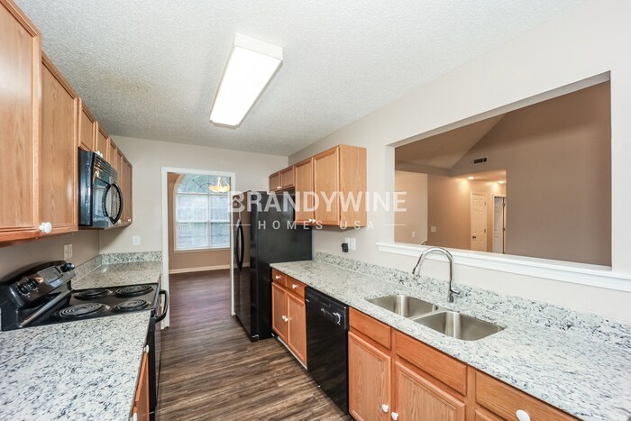 Building Photo - 2040 Club Bay Dr