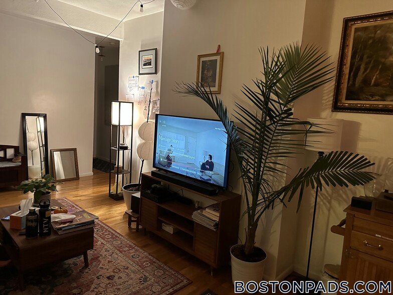 Building Photo - 23 Cortes St