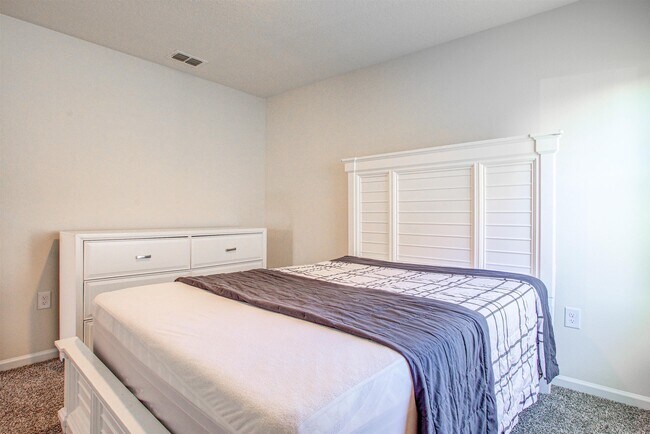 Building Photo - 108 Albacete Rd