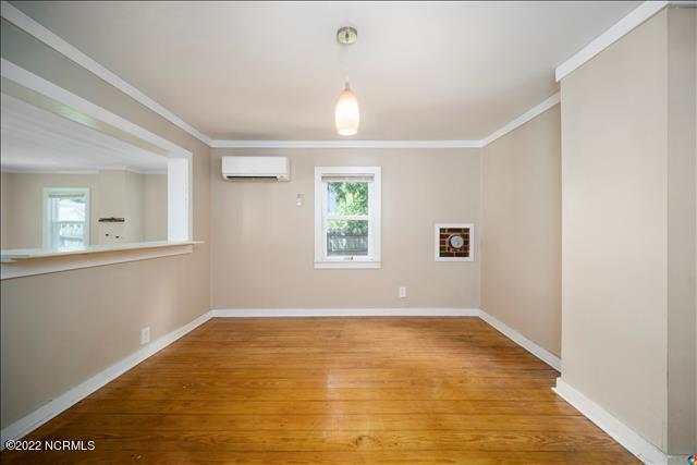 Building Photo - 203 S Elm St