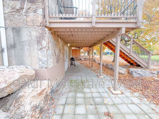 Building Photo - 678 S 650 W