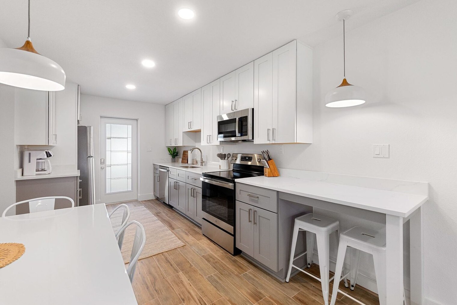 Building Photo - 106 11th St