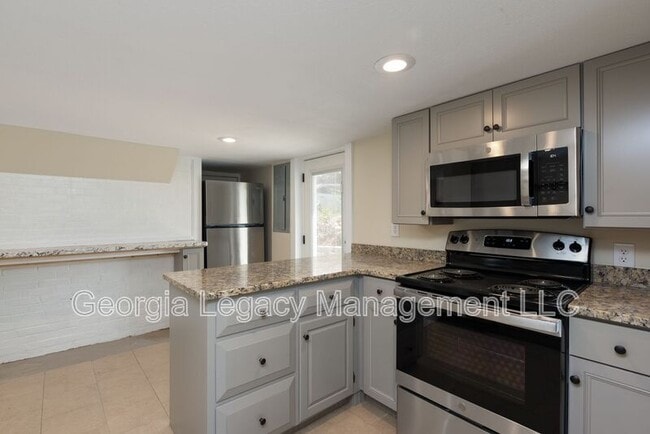 Building Photo - 2615 W Main St