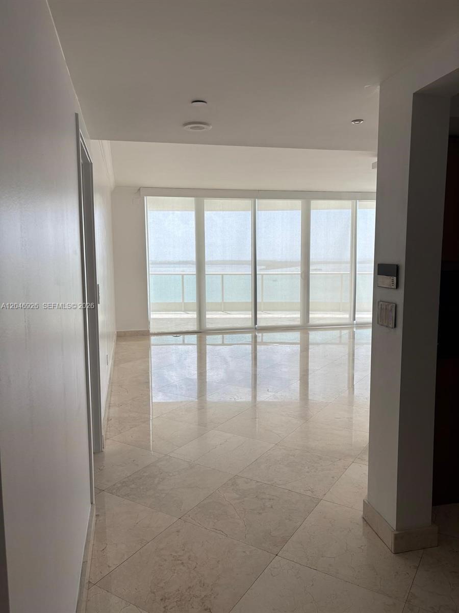 Building Photo - 1331 Brickell Bay Dr