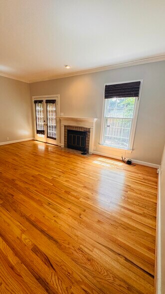 Building Photo - 114 Westwood Trce