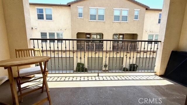 Building Photo - 904 N Primrose Ln