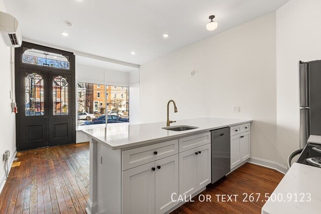 Primary Photo - 3514 W Allegheny Ave