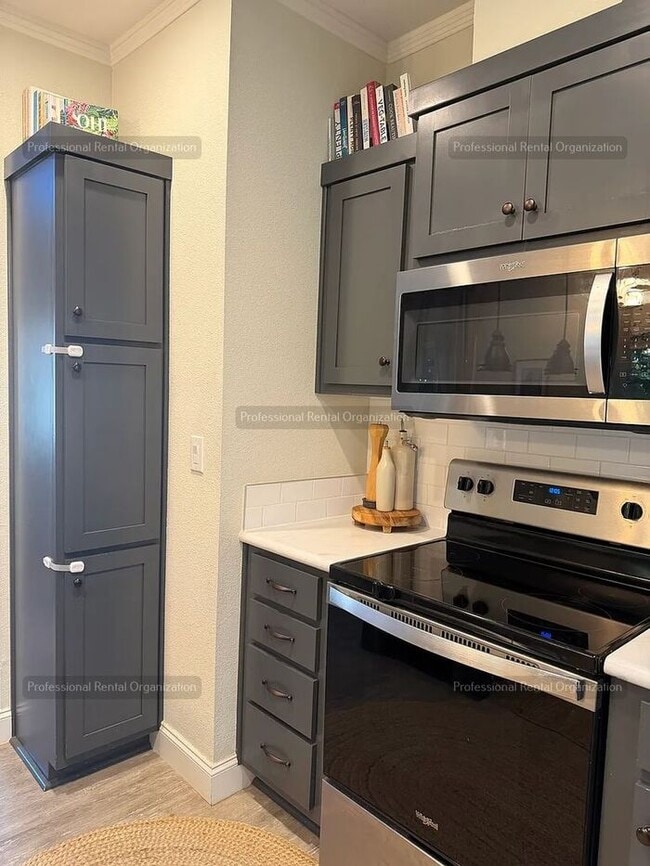 Building Photo - Wine Country Living at Its Finest