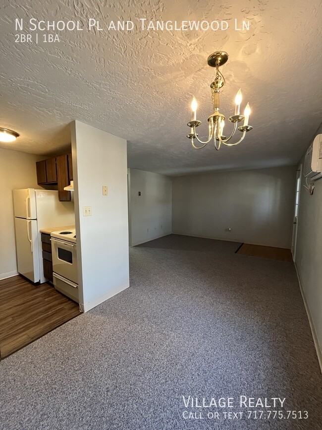 Building Photo - No Steps! Roomy 2-Bed with A/C & Off-Stree...