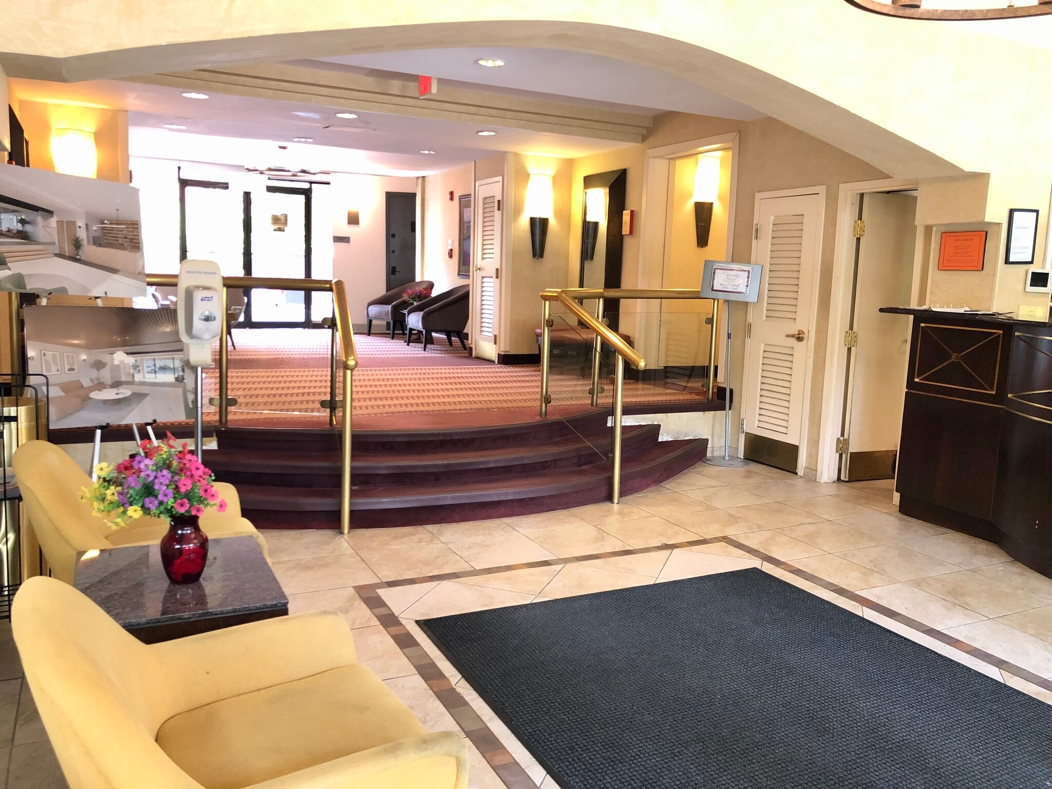 Lobby - 950 25th St NW