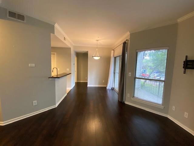 Building Photo - 6000 Shepherd Mountain Cove