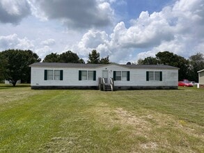 Building Photo - 211 Von St