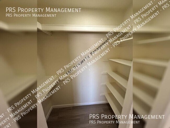 Building Photo - 711 N Oracle-