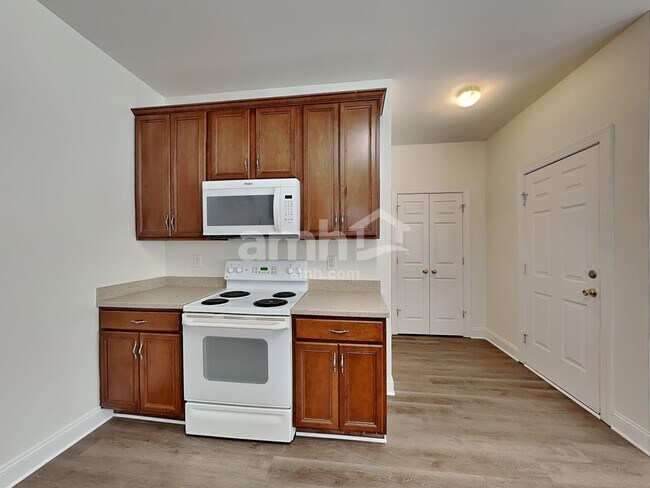 Building Photo - 1013 Triple Crown Dr