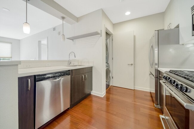 Building Photo - Condo for Rent in the Mission District - $...