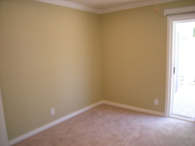 Building Photo - Must See!  Won't Last! Spacious 1 bedroom 1 bath condo