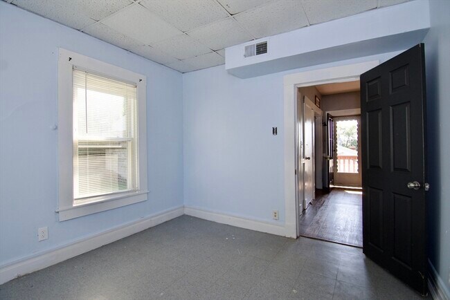 Building Photo - 425 Taylor St