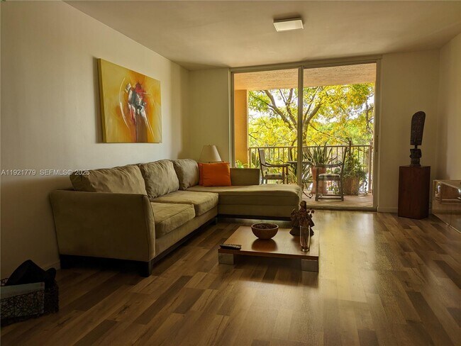 Building Photo - 19901 E Country Club Dr