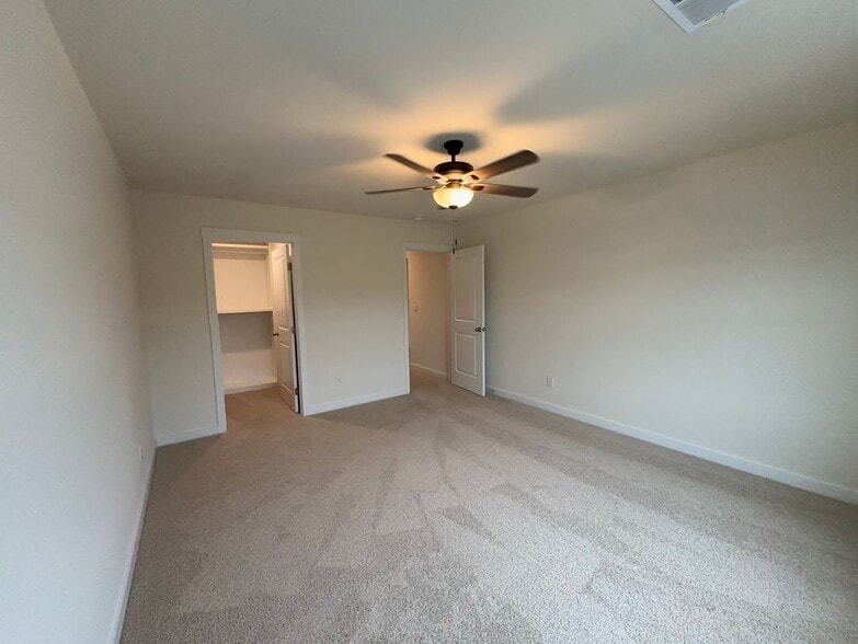 Building Photo - 10811 Upland Dr