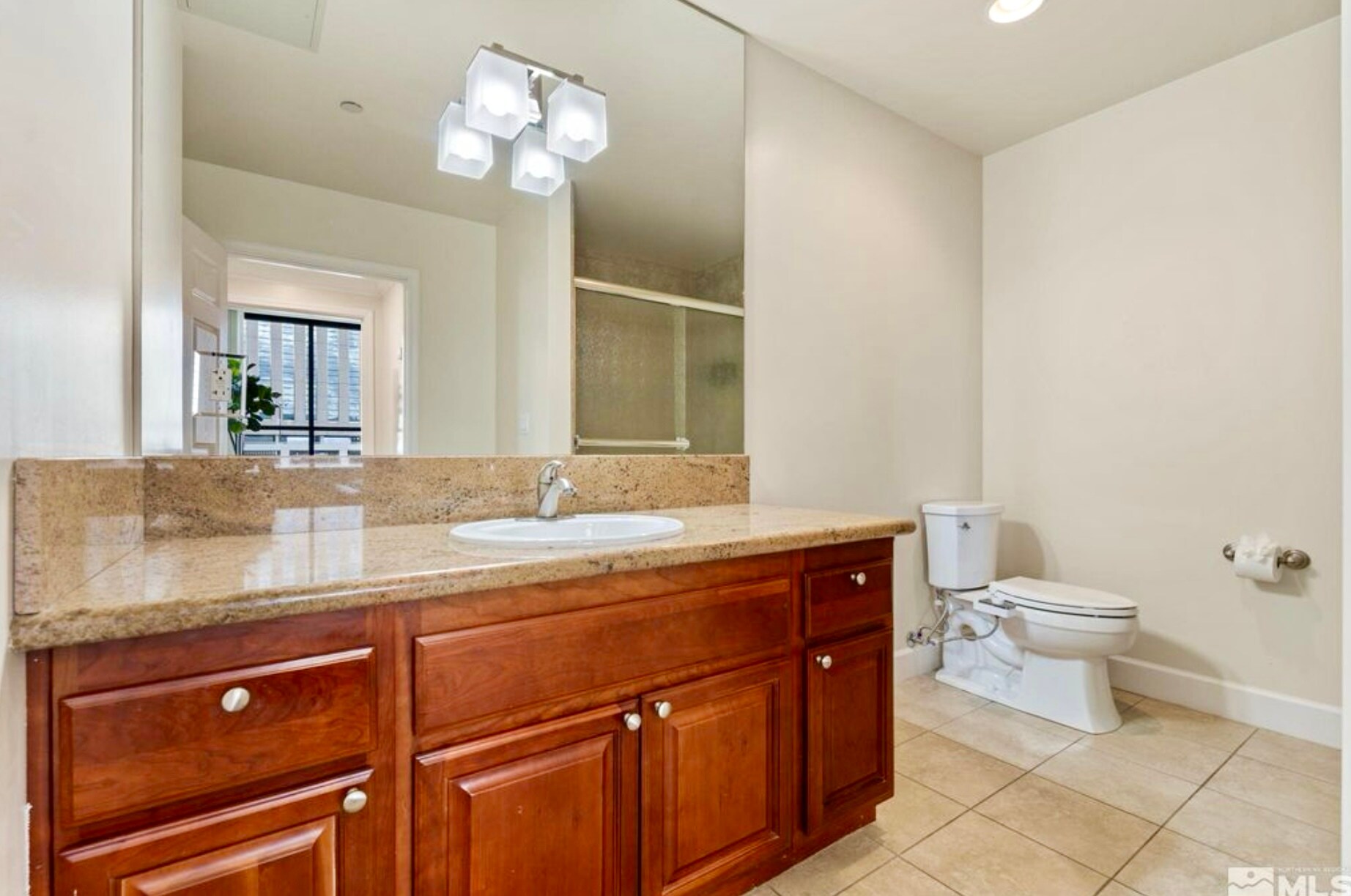 Building Photo - 450 N Arlington Ave