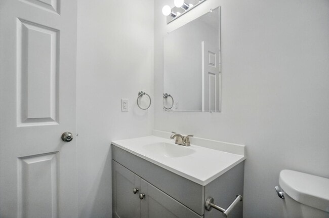 Building Photo - 501 Kristina Dr
