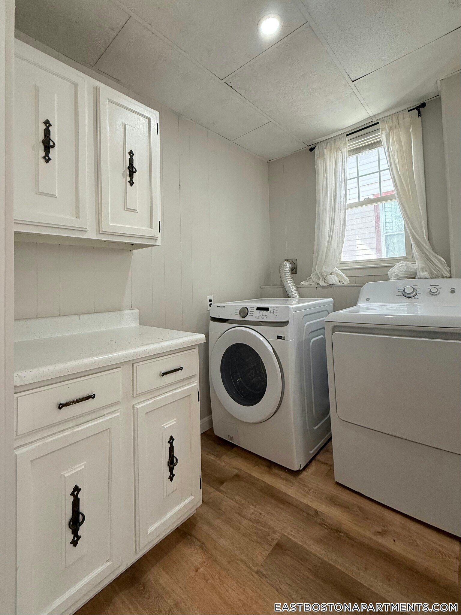 Building Photo - 31 Falcon St