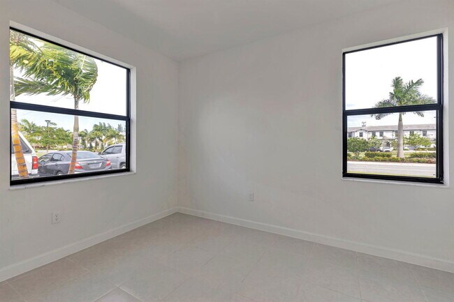 Building Photo - 13304 SW 286th Ter