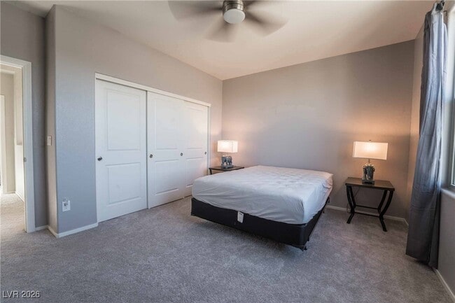 Building Photo - 1115 E Sunset Rd