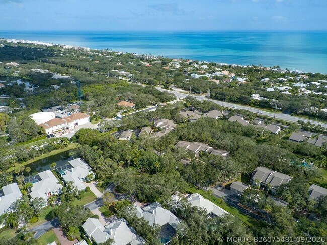 Building Photo - 101 E Park Shores Cir