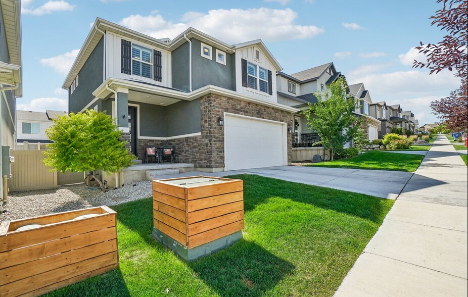 Building Photo - 14317 S Ashvale Dr