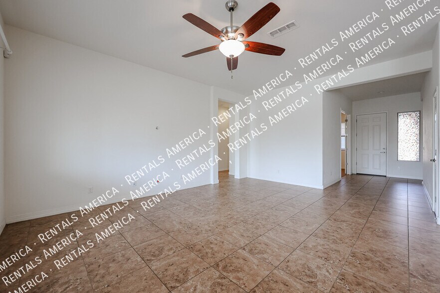 Building Photo - 1133 E Buckingham Ave